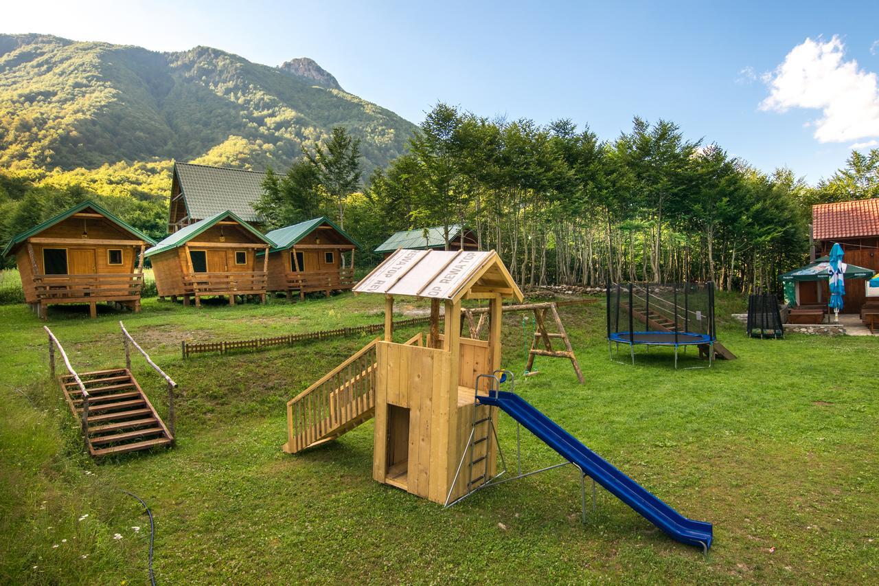 Bungalows Katun Maja Karanfil Gusinje ภายนอก รูปภาพ